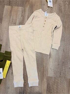 NWT Polished Prints Kids Beige Waffle Henley Set 6Y